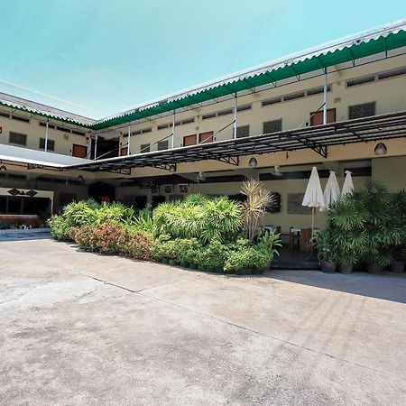 Rajata Hotel Bangkok Exterior photo