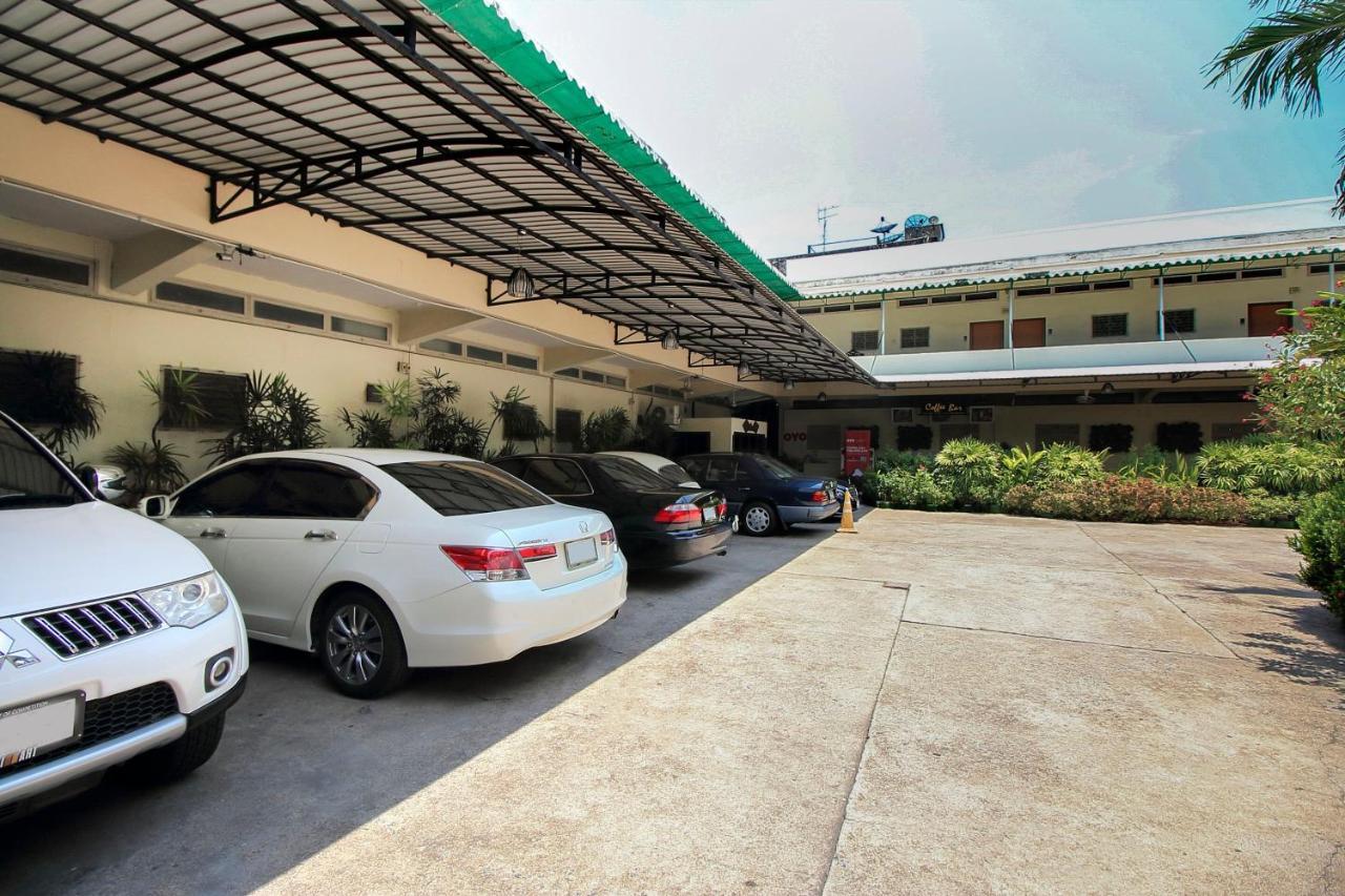 Rajata Hotel Bangkok Exterior photo