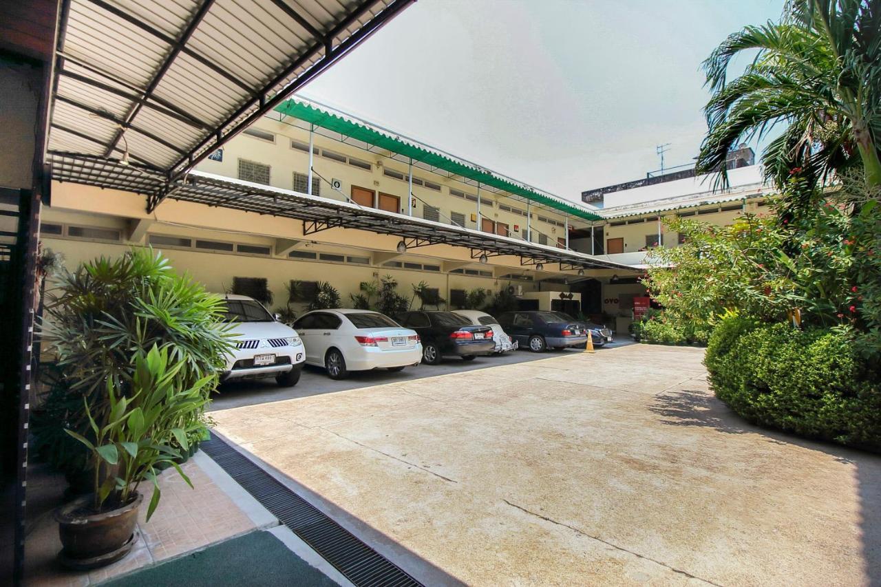Rajata Hotel Bangkok Exterior photo