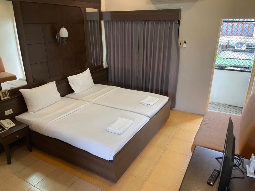 Rajata Hotel Bangkok Exterior photo